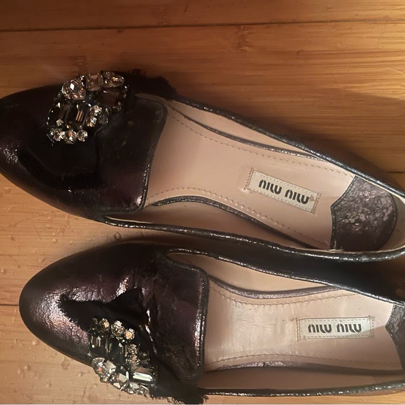 MIU MIU cracked leather crystal embellished loafers. - Picture 2 of 5